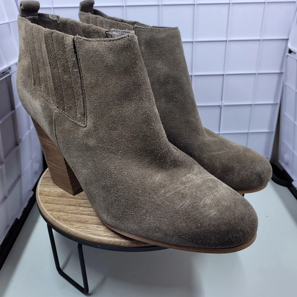 Crown Vintage new never